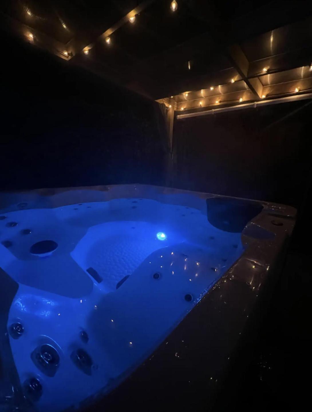 Hot Tub, Free Parking, Near Shops & Restaurants, Location 1M To City Jesmond エクステリア 写真