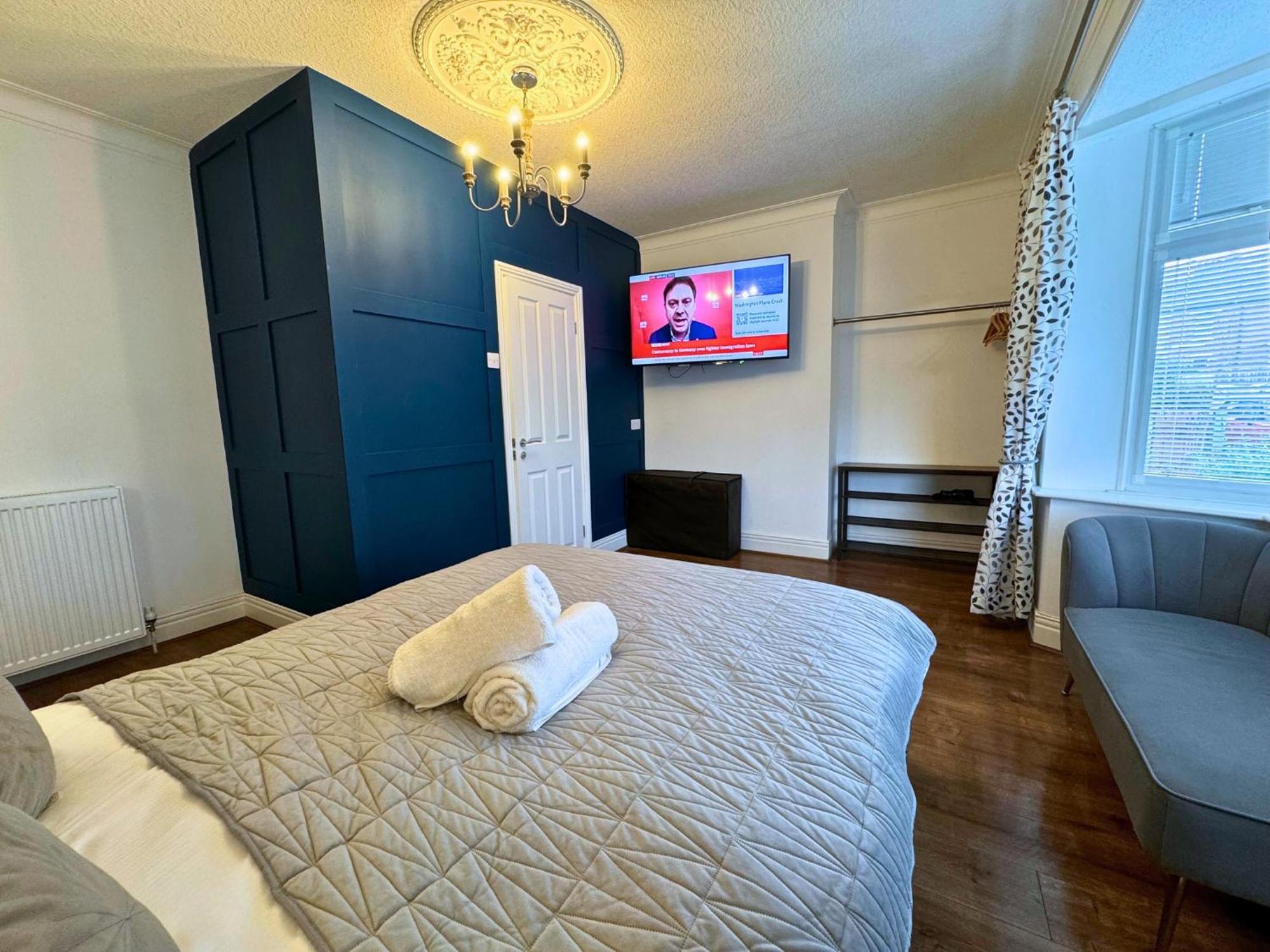 Hot Tub, Free Parking, Near Shops & Restaurants, Location 1M To City Jesmond エクステリア 写真